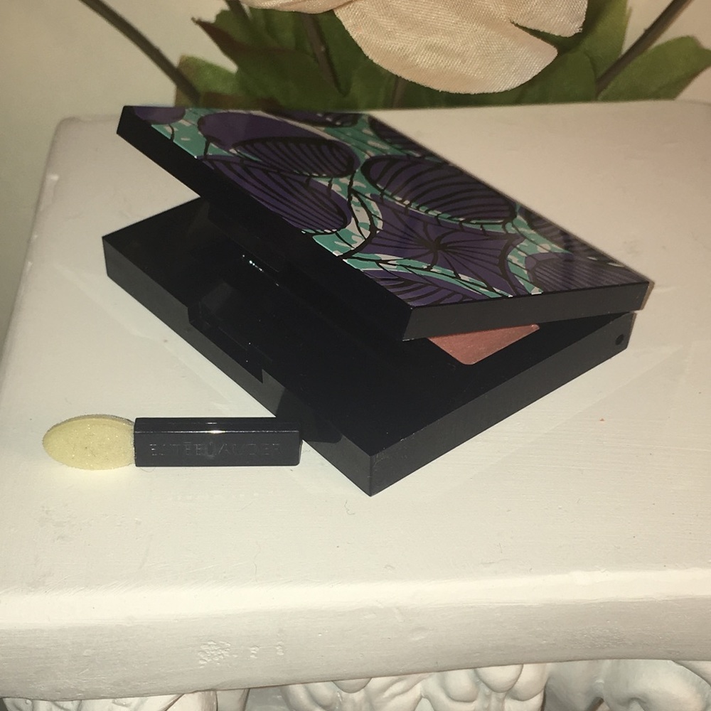 ESTĒE LAUDER pure color eyeshadow pallet - Picture 2 of 3